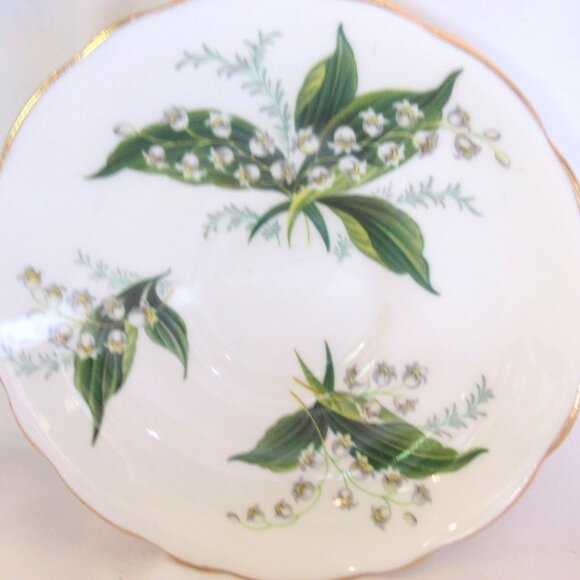 Hammersley Lily of the Valley Tea Cup and Saucer, Signed E. Tipping, Gilt I251 - Picture 3 of 9